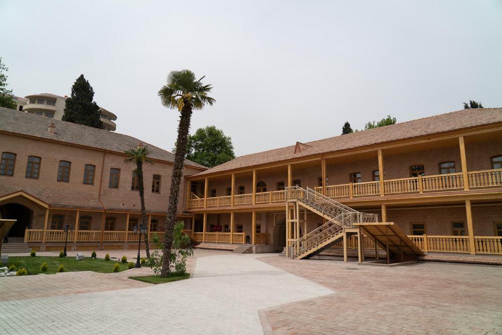 Khurma Hostel Ganja Bagian luar foto